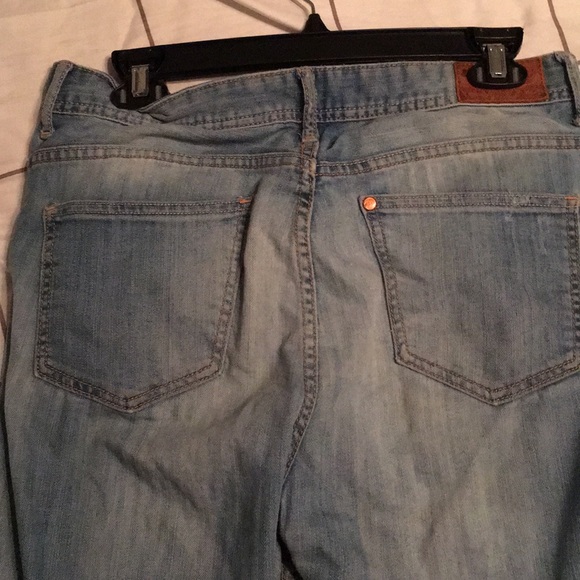 H&M lightly ripped jeans - Picture 5 of 5